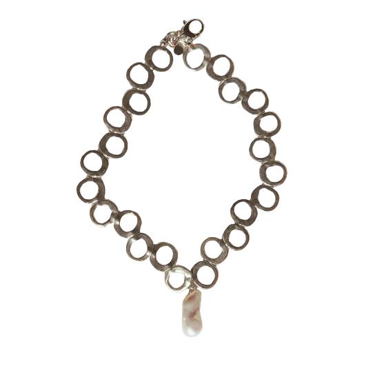 Handmade and carefully selected pieces.