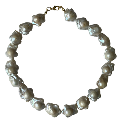 Flora Pearl Necklace